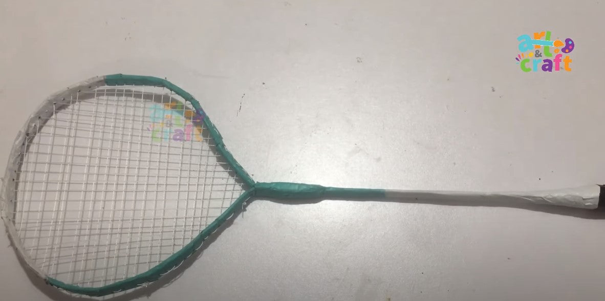 Badminton Racket - Cardboard