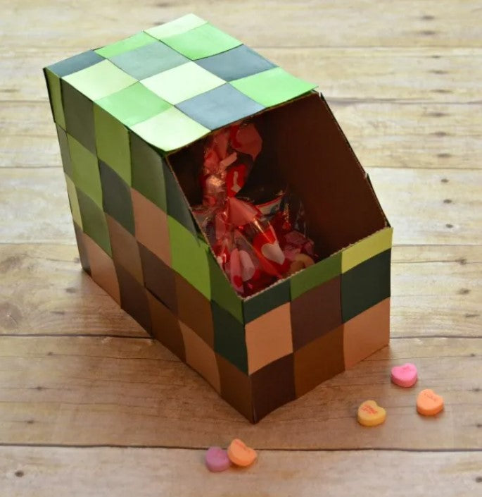 Valentine Cardbox (Minecraft) - Cardboard